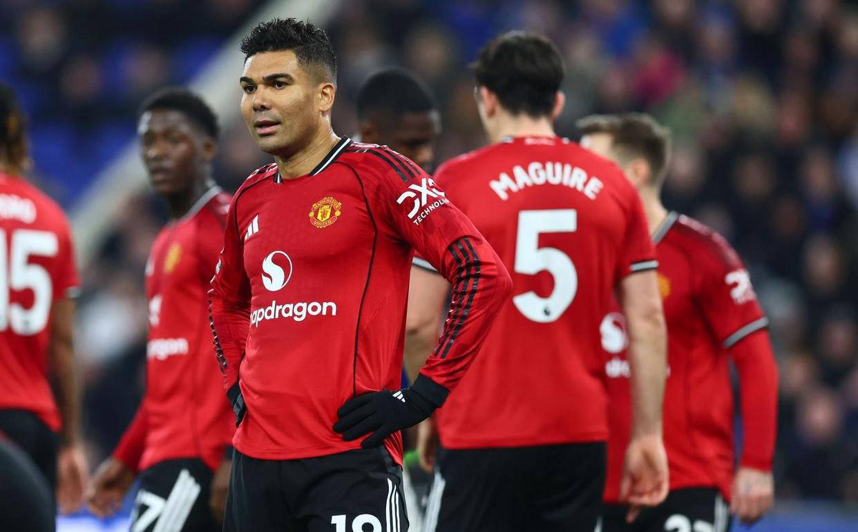 罗马诺爆料：卡塞米罗今夏自由身离开曼联，多队角逐去向扑朔迷离